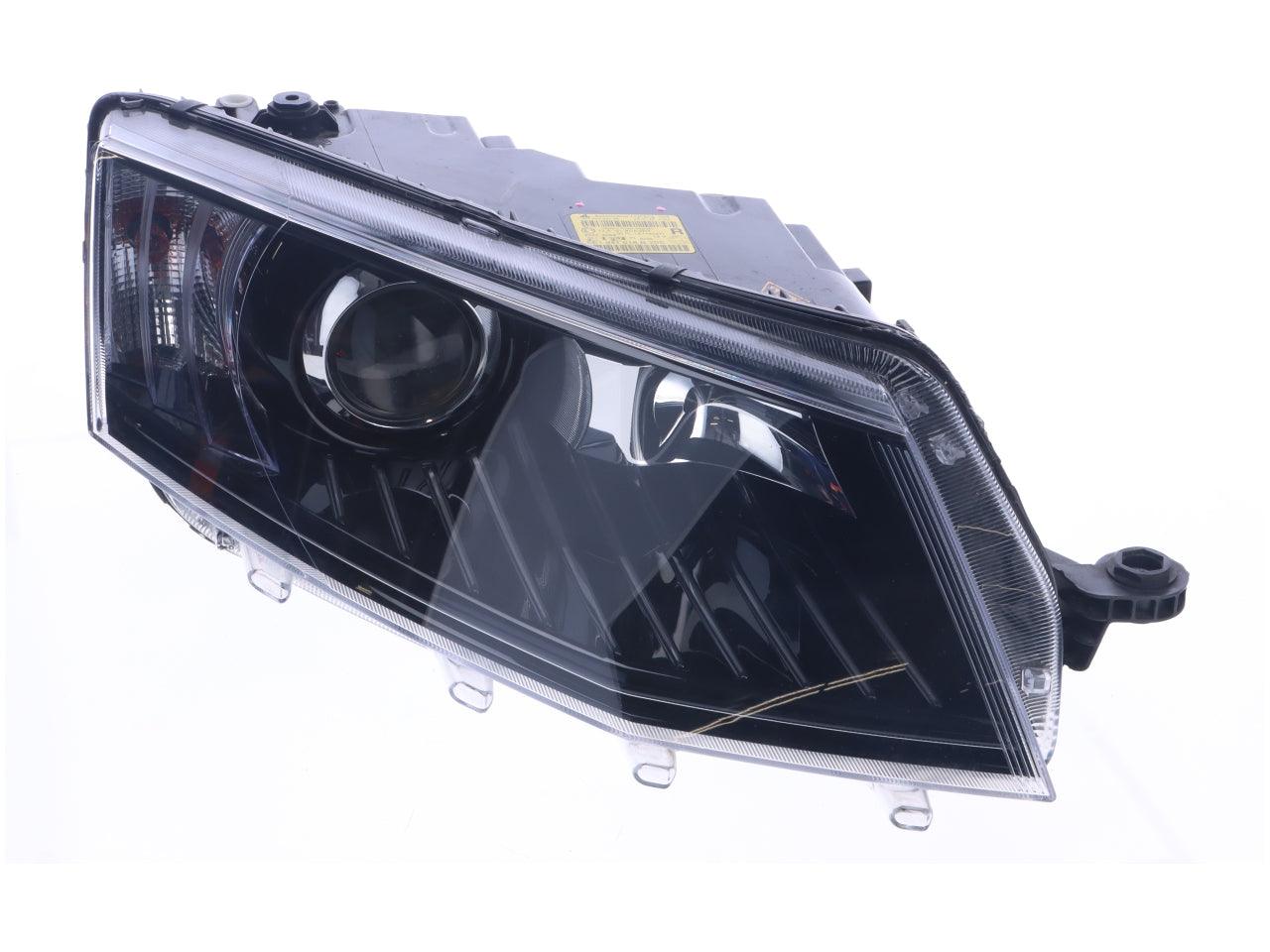 Front Headlight Xenon Original Skoda A7