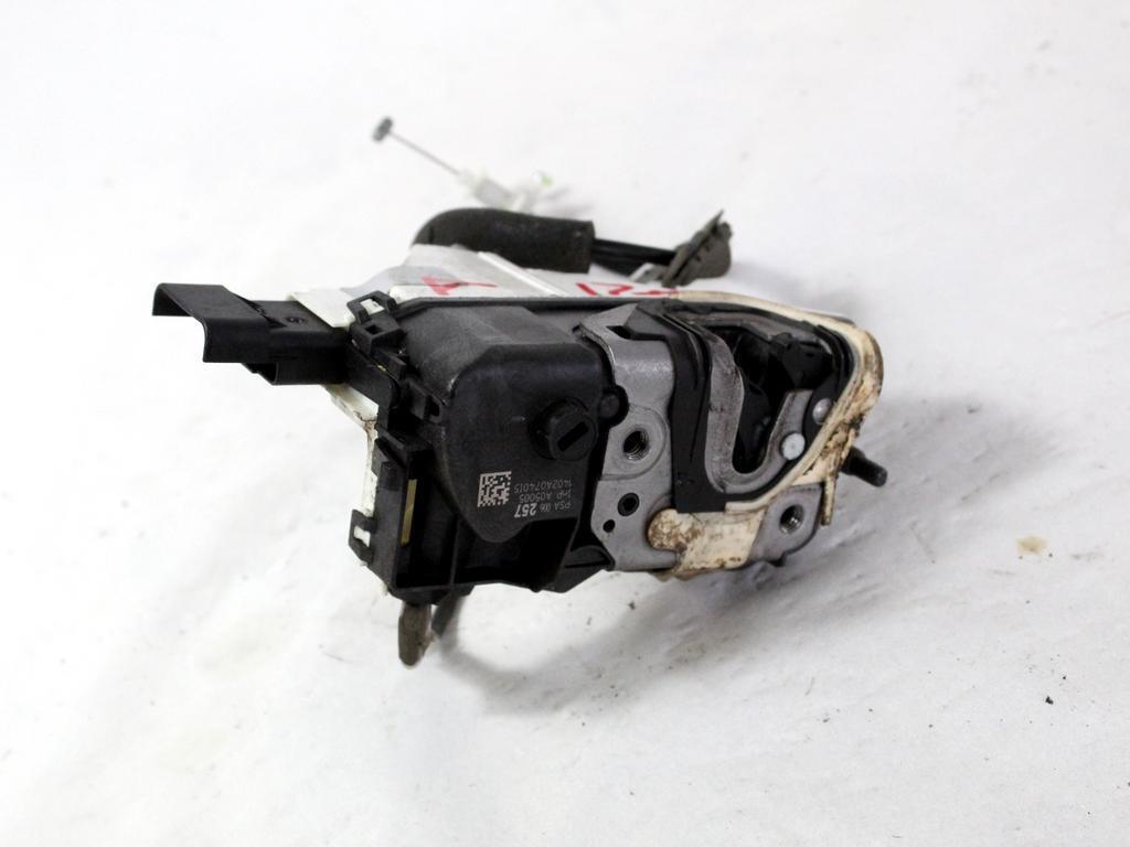 قفل الباب الأمامي الأيمن الأصلي لسيارة بيجو 508