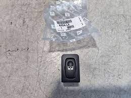Sunroof Control Switch Original Peugeot 307 - N Auto Express